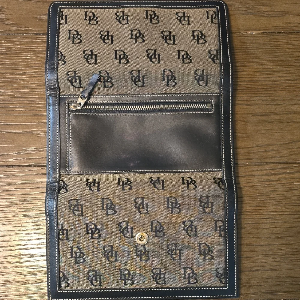 Dooney & Bourke Tan and Black Monogram Clutch - Picture 3 of 3